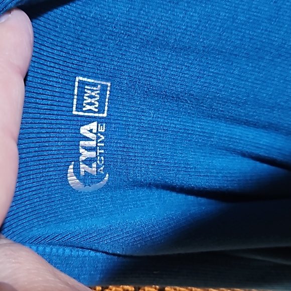 ZYIA ACTIVE SIZE XXXL RACERBACK TANK TOP IN BLUE - Picture 5 of 5